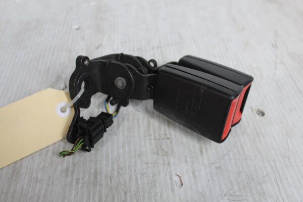 Audi 8V A3 S3 RS3 Rear Double Seat Belt Clip Buckle Latch 8V0857739QVZ