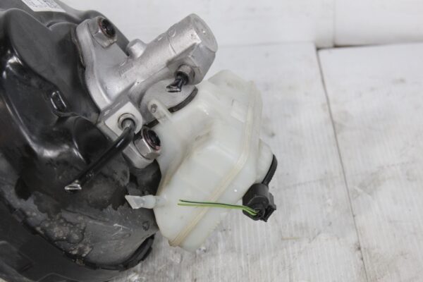 Audi 8R Q5 SQ5 Power Brake Booster w Reservoir 8R0612103H, 8K0611301A