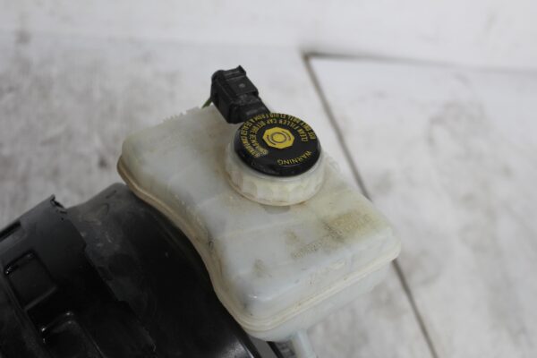 Audi 8R Q5 SQ5 Power Brake Booster w Reservoir 8R0612103H, 8K0611301A
