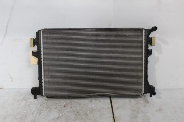 Volkswagen MK7 Golf Auxiliary Secondary Radiator Cooler 5Q0121253GG, 5Q0121253H