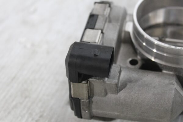 Audi 8V RS3 RSQ3 TTRS Throttle Body Control Valve 079133062G, 07K133062H