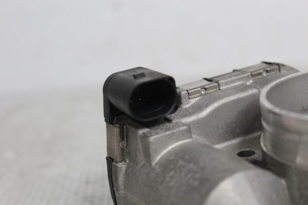 Audi 8V RS3 RSQ3 TTRS Throttle Body Control Valve 079133062G, 07K133062H