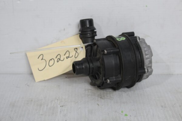 BMW x1 F48 Auxiliary Water Coolant Pump 392024062, 11519470972