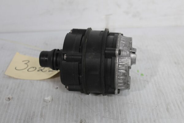 BMW x1 F48 Auxiliary Water Coolant Pump 392024062, 11519470972