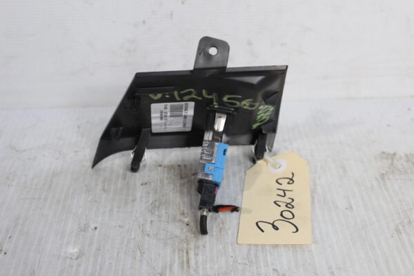 BMW F48 X1 Centre Console USB Port Trim Piece 51169319542
