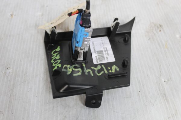 BMW F48 X1 Centre Console USB Port Trim Piece 51169319542