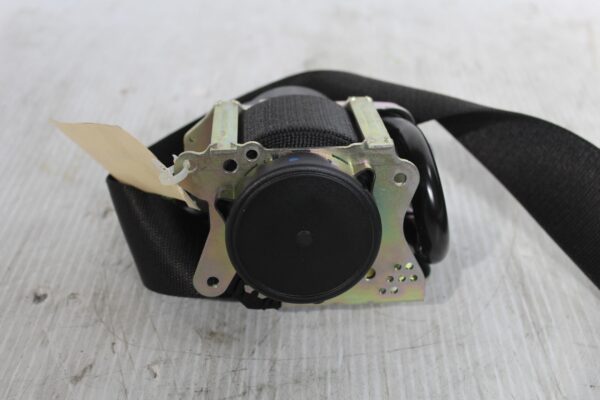 BMW F48 X1 Upper Front Right Driver Seatbelt And Tensioner 635267300C