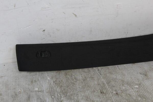 BMW F48 X1 Front Right A Pillar Column Panel Trim 51437402608, 51438065160