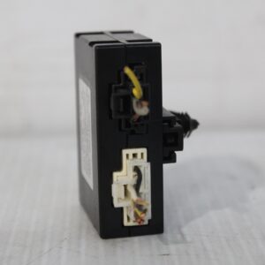 Mercedes Benz W204 C Class Reverse Camera Voltage Convertor A1645430062 - Image 3