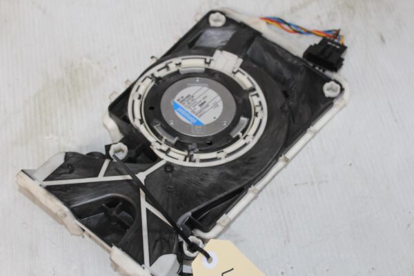 Mercedes Benz W204 C63 AMG Centre Console Blower Speaker A2048300008