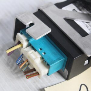 Mercedez Benz W204 C63 V8 Fuel Pump Control Unit Relay Module A0009003500 - Image 2