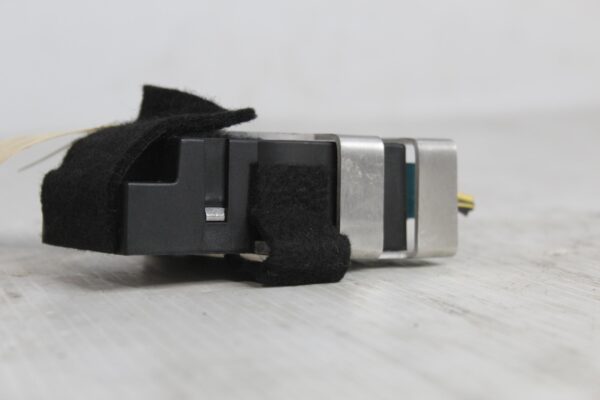 Mercedez Benz W204 C63 V8 Fuel Pump Control Unit Relay Module A0009003500