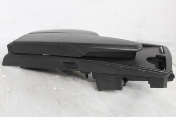 Mercedes Benz W204 C63 AMG Centre Console Armrest Assembly A2046801339