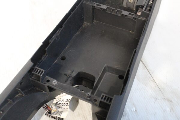 Mercedes Benz W204 C Class Centre Console A2046800750, A2046800852