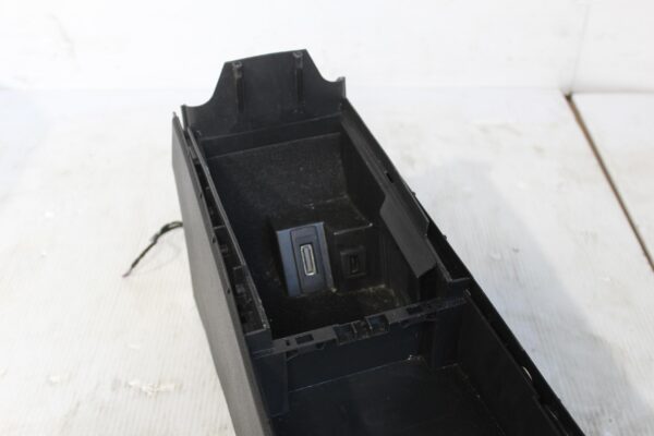 Mercedes Benz W204 C Class Centre Console A2046800750, A2046800852
