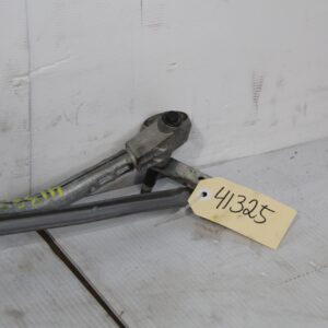 Mercedes Benz W204 C63 Front Wiper Linkage And Motor A2048201140 - Image 2