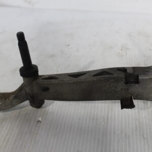 Mercedes Benz W204 C63 Front Wiper Linkage And Motor A2048201140 - Image 11
