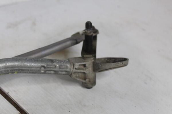 Mercedes Benz W204 C63 Front Wiper Linkage And Motor A2048201140