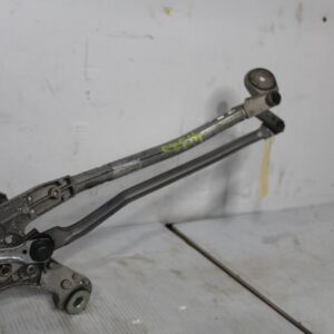 Mercedes Benz W204 C63 Front Wiper Linkage And Motor A2048201140 - Image 16