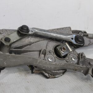 Mercedes Benz W204 C63 Front Wiper Linkage And Motor A2048201140 - Image 4