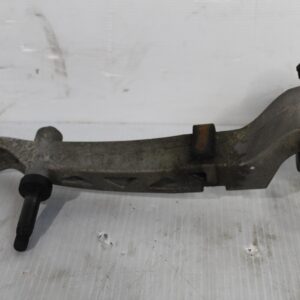 Mercedes Benz W204 C63 Front Wiper Linkage And Motor A2048201140 - Image 7