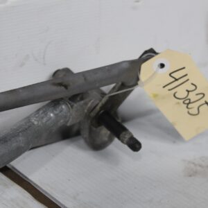 Mercedes Benz W204 C63 Front Wiper Linkage And Motor A2048201140 - Image 9