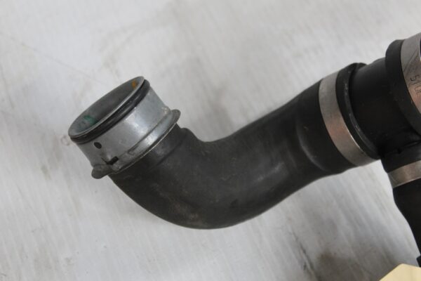 Mercedes Benz W204 C Class Right Radiator Hose A2045000475