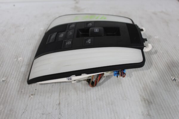 Mercedes Benz W212 E63 AMG Interior Map Light Overhead Console A2129002525