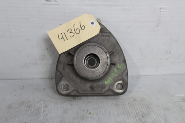 Mercedes Benz W176 W117 A CLA Class Front Strut Top Mount A2463230020