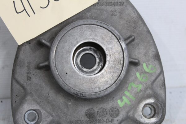 Mercedes Benz W176 W117 A CLA Class Front Strut Top Mount A2463230020