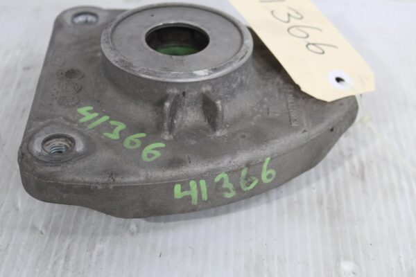 Mercedes Benz W176 W117 A CLA Class Front Strut Top Mount A2463230020