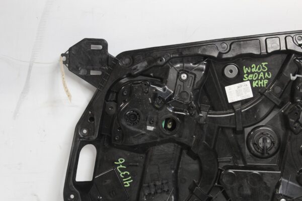 Mercedes Benz W205 C Class Front Right Driver Window Regulator Motor A2057200279