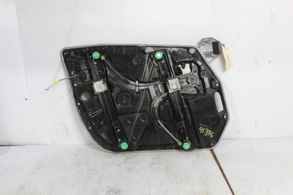 Mercedes Benz W205 C Class Front Right Driver Window Regulator Motor A2057200279