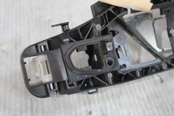 Mercedes Benz W205 C Class Front Right Door Handle Carrier A0997602000