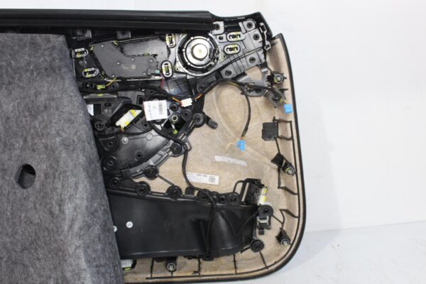 Mercedes Benz W205 C300 Front Right Drivers Door Card A2057205227