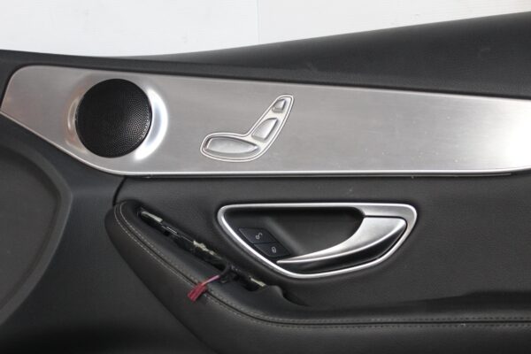 Mercedes Benz W205 C300 Front Right Drivers Door Card A2057205227