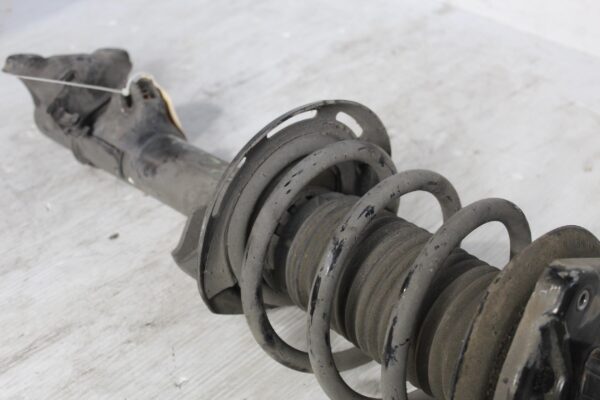 Mercedes Benz W204 C63 Left Front Shock Absorber Strut A2043205530