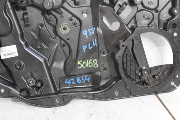 Porsche 958 92A Cayenne Front Left Passenger Window Regulator Motor 7P5837755D