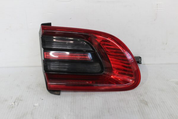 Porsche 95B Macan Rear Right Tail Light 95B945093F, 95B945093, 95B945093AD