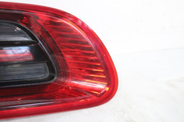 Porsche 95B Macan Rear Right Tail Light 95B945093F, 95B945093, 95B945093AD