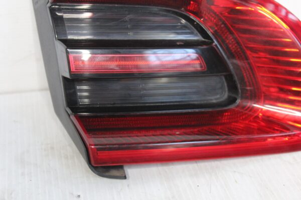 Porsche 95B Macan Rear Right Tail Light 95B945093F, 95B945093, 95B945093AD