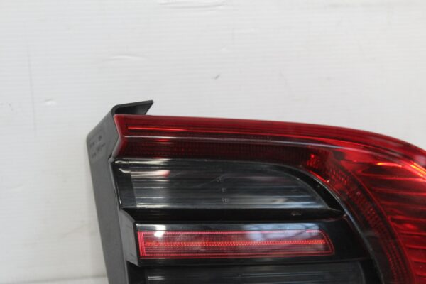 Porsche 95B Macan Rear Right Tail Light 95B945093F, 95B945093, 95B945093AD