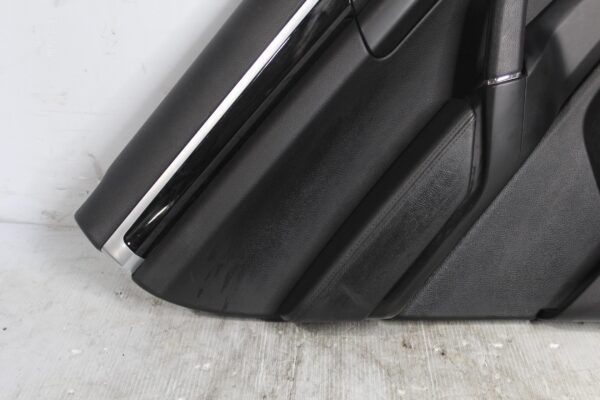 Porsche 958 92A Cayenne Rear Left Door Panel 7P5867211, 95855520211