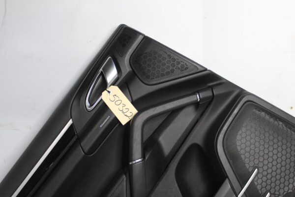 Porsche 958 92A Cayenne Rear Left Door Panel 7P5867211, 95855520211