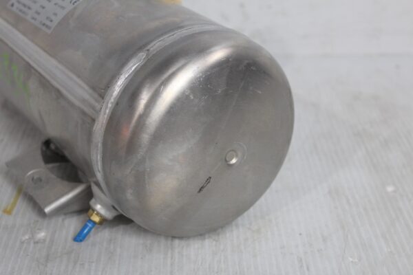 Porsche 955 957 9PA Suspension Air Reservoir Tank 95535804400, 95535804401