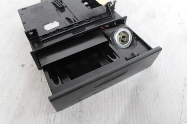 Porshe 955 957 9PA Cayenne Centre Ash Tray Compartment 7L5857321B, 95555224502