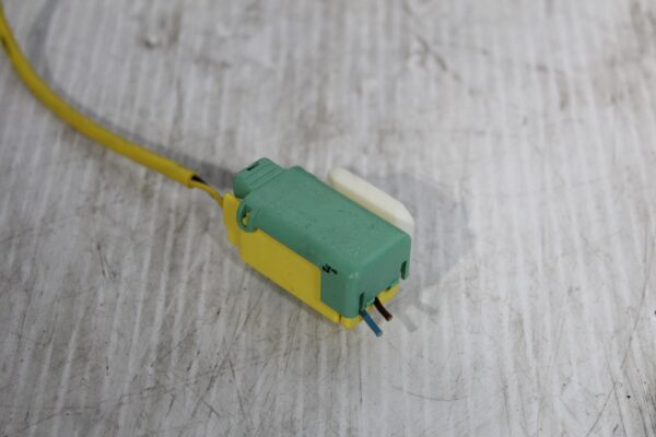 Porsche 955 957 9PA Cayenne Rear Left Seatbelt Tensioner 609533100