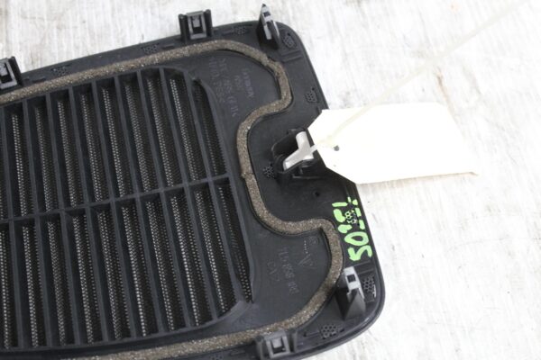 Porsche 955 957 9PA Centre Dashboard Speaker Trim Cover 7L5858189