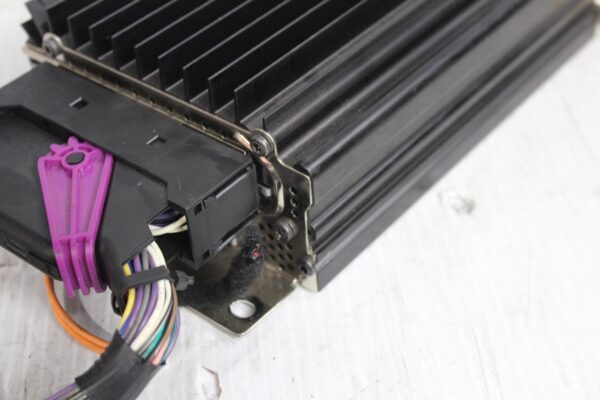 Porsche 955 957 9PA Cayenne BOSE Audio Amplifier 7L5035456G, 95564530107