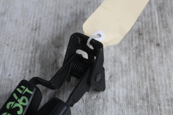 Porshce 955 957 9PA Cayenne Rear Left Belt Latch Clip 7L0857822C, 95580305400